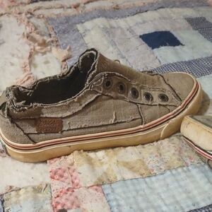 Blowfish Distressed Canvas Sneakers - Brown and White